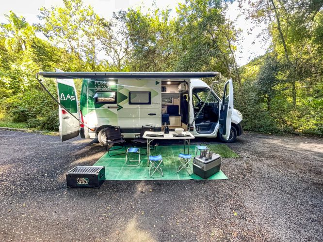 Motorhome Aloha para aluguel em Curitiba para até 4 pessoas Pura Vida Motorhomes (26)